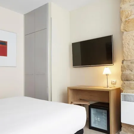 Welcome Gros מלון *