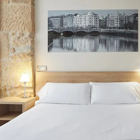 酒店 格罗斯迎宾酒店 *