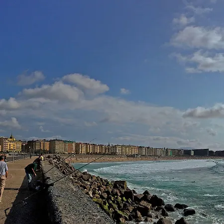 格罗斯迎宾酒店 * 圣塞瓦斯蒂安